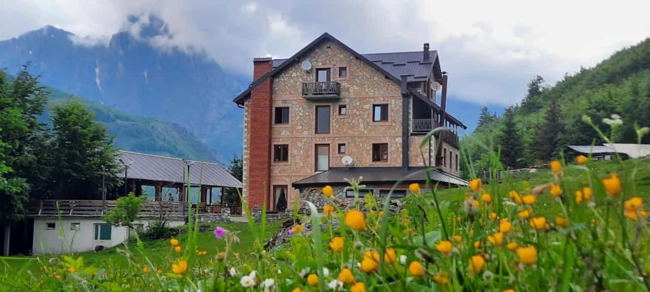 Hotel Margjeka Valbone Eksteriør billede